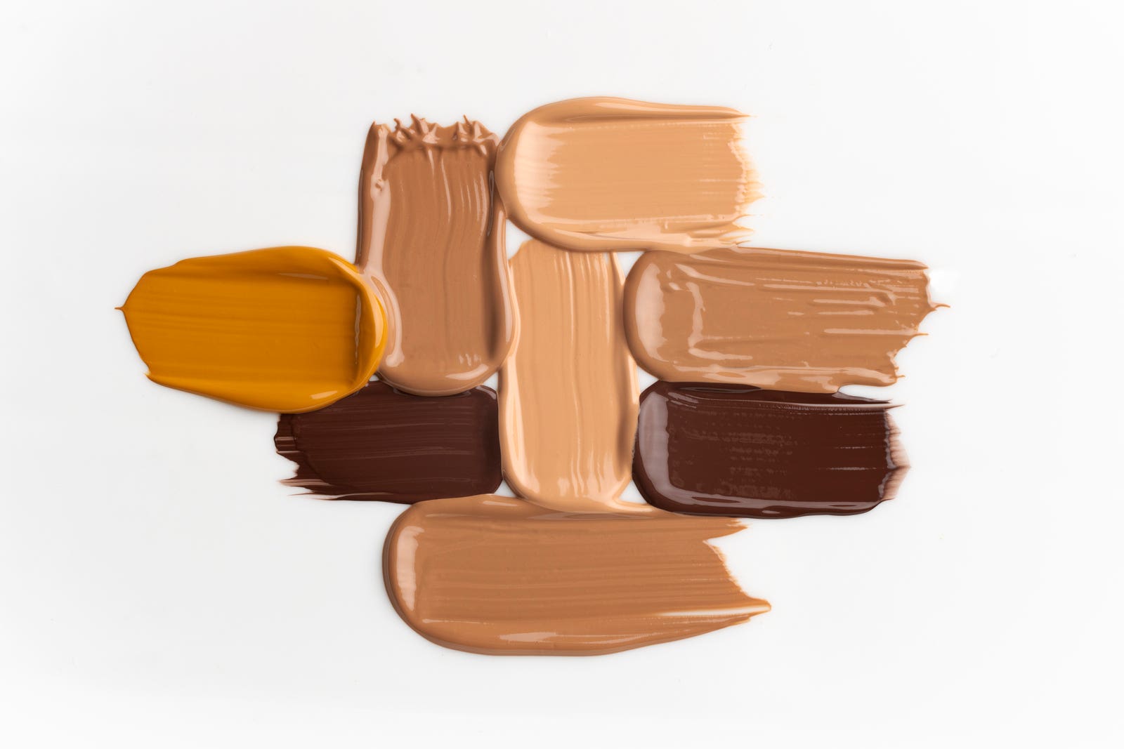 difference between foundation and concealer difference between foundation and concealer