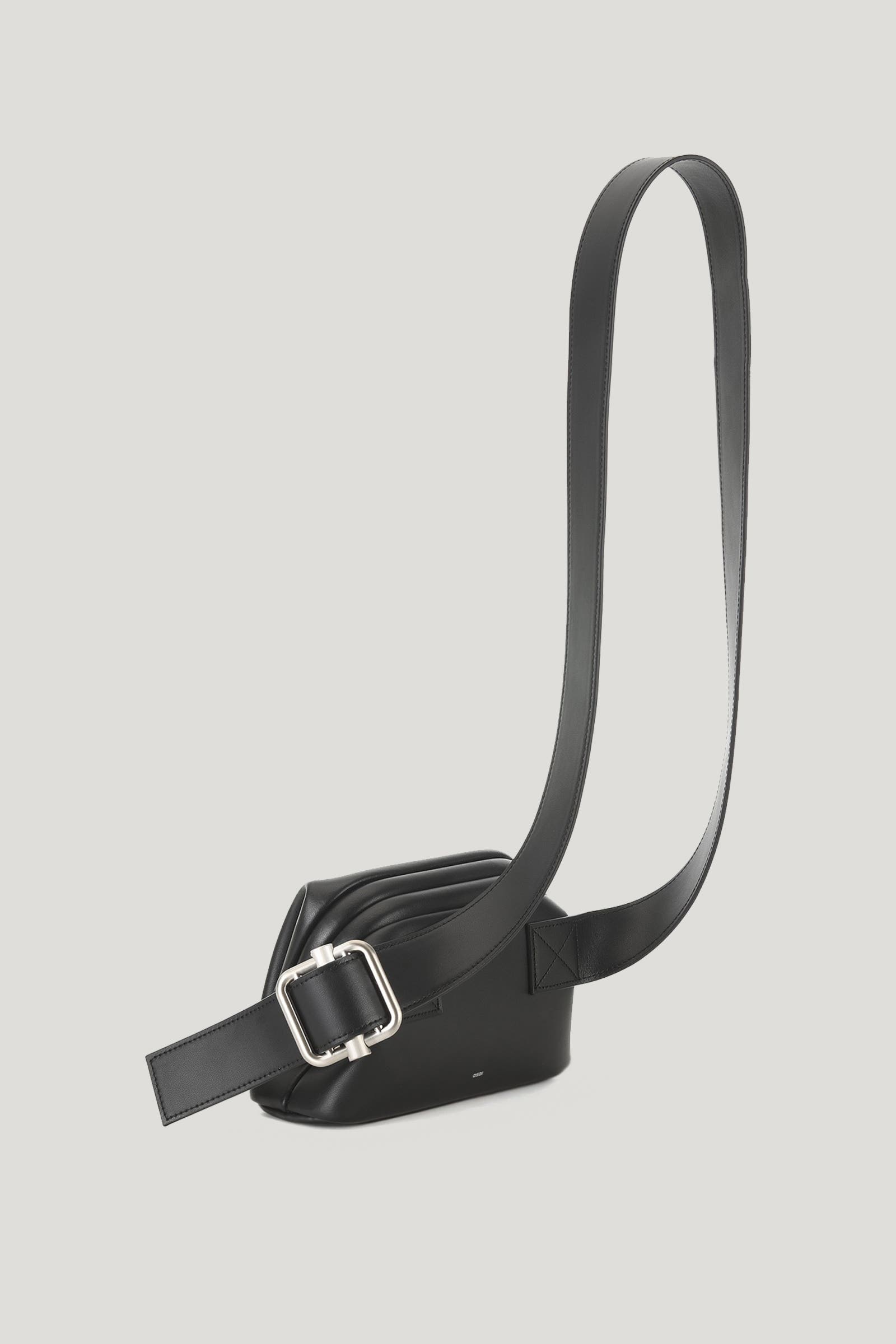 Osoi Pecan Brot Leather Shoulder Bag | Black | FARFETCH